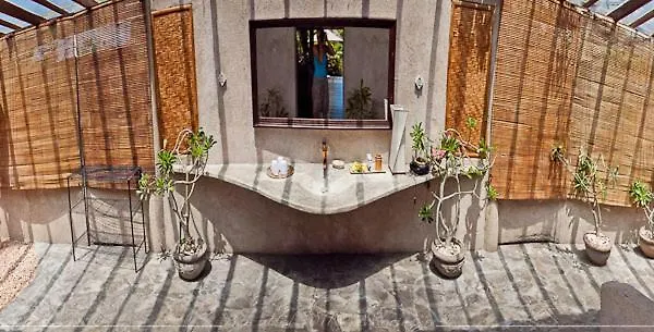 Coconuts Hummingbird Apartment Jimbaran  Jimbaran (Bali)