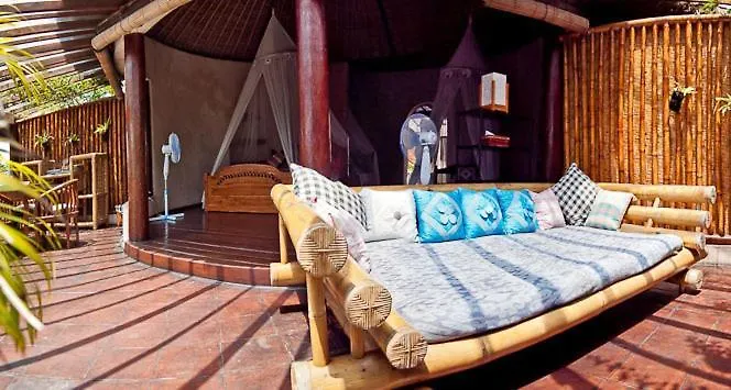 Coconuts Hummingbird Apartment Jimbaran