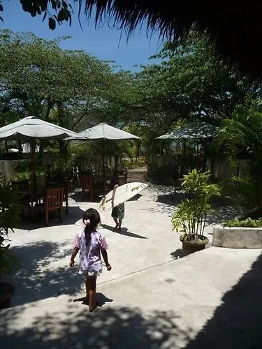 Coconuts Hummingbird Apartment Jimbaran