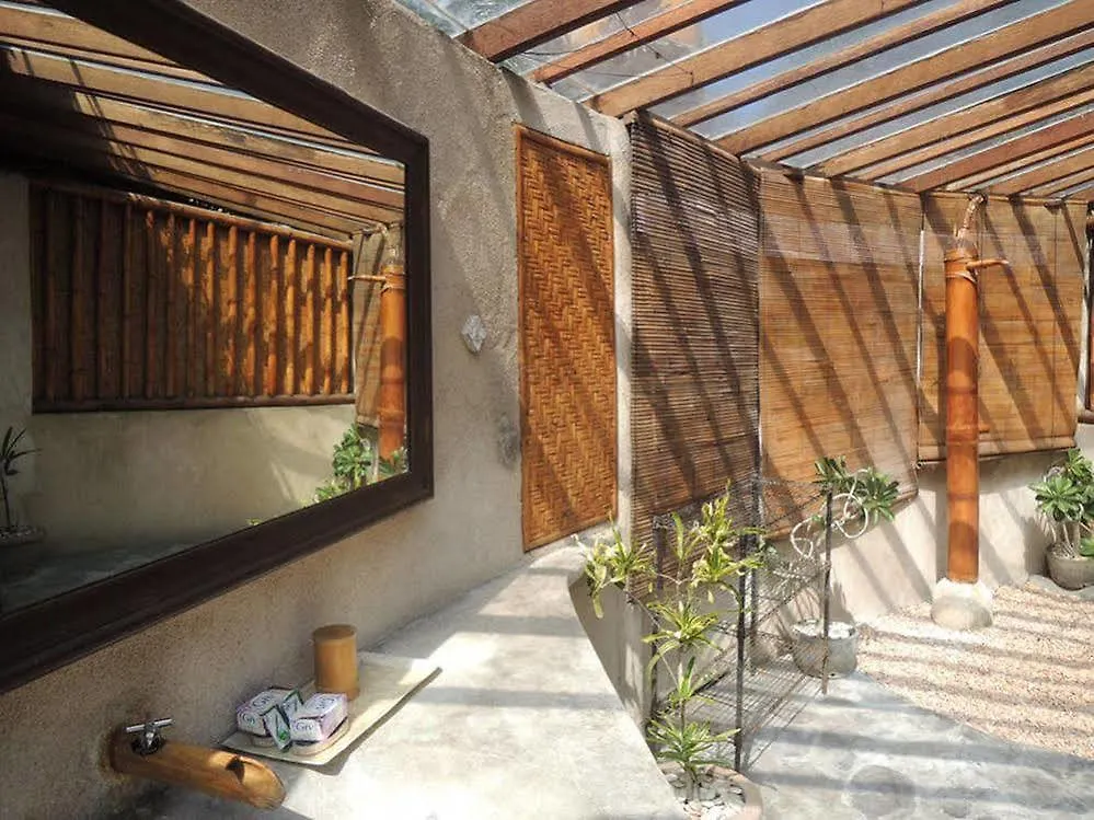 Coconuts Hummingbird Apartment Jimbaran