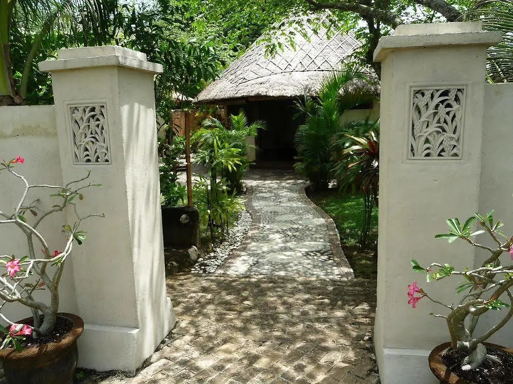 Coconuts Hummingbird Apartment Jimbaran